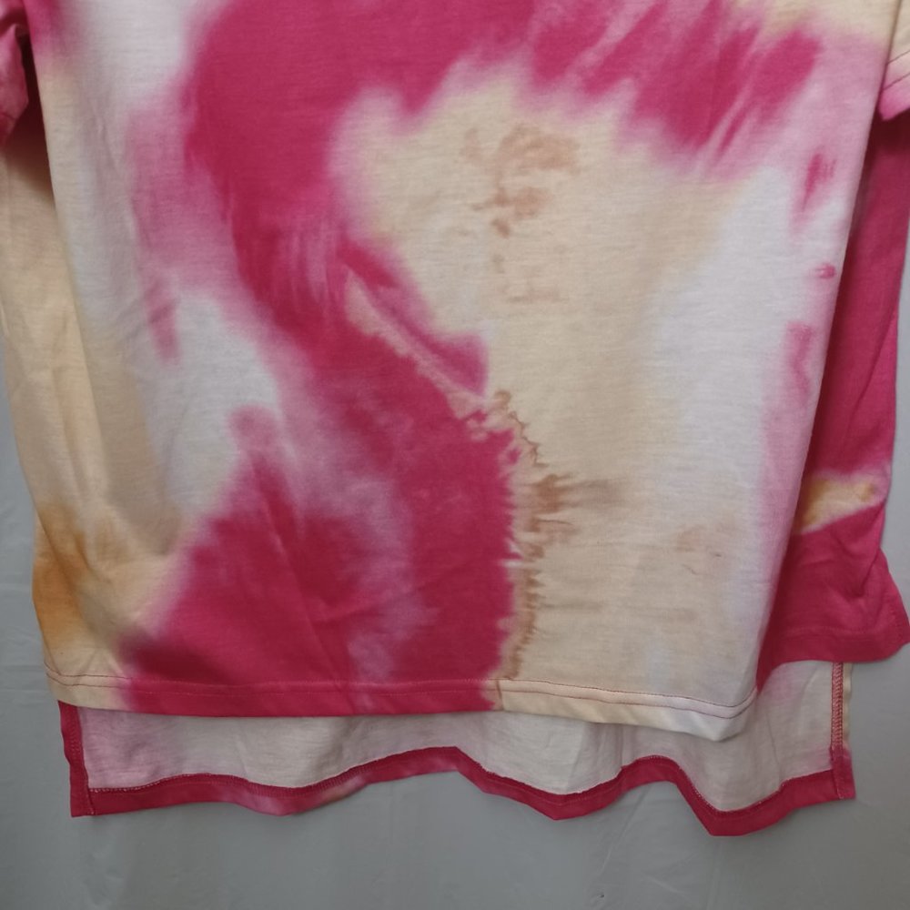 BELINDA  (TYE/DYE  V NECK ) TOP - Picture 4 of 10